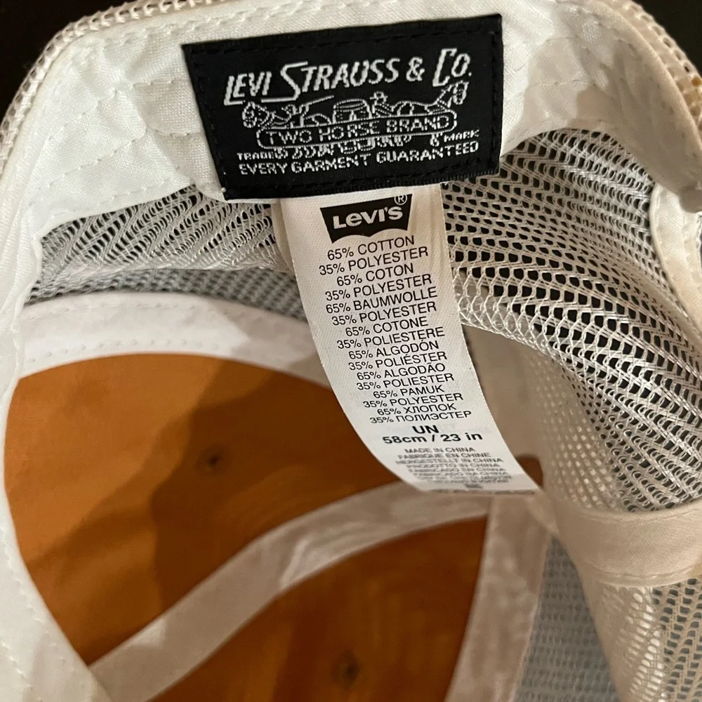 LEVI’S dad hat - Picture 4 of 4
